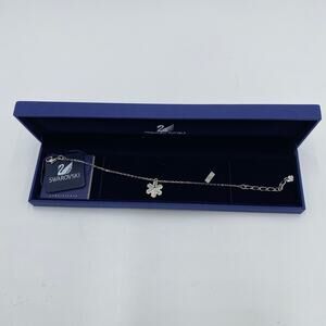 Swarovski Crystal Silver Snowflakes Charm Bracelet NWT